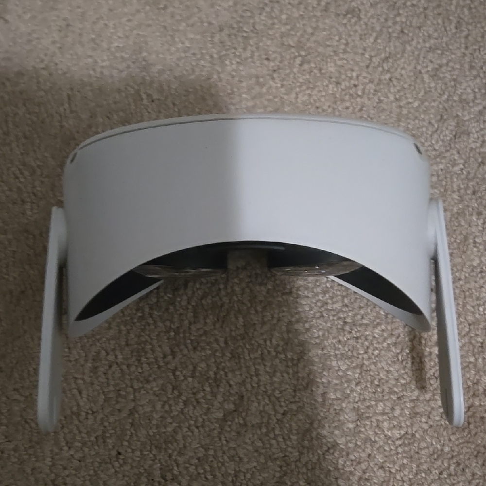 Oculus Quest 2 (For Parts) - Picture 7 of 7